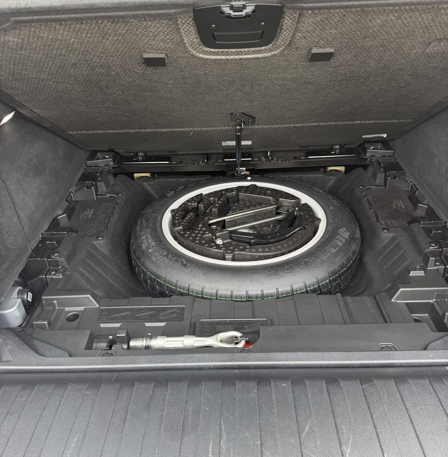BMW  X5 Spare Tire