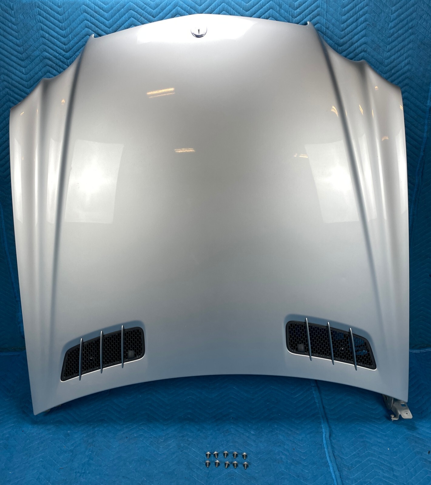 Mercedes SL500 SL-Class Hood w/ Insulator, Grilles, Hinges Silver:744 03-08 OEM