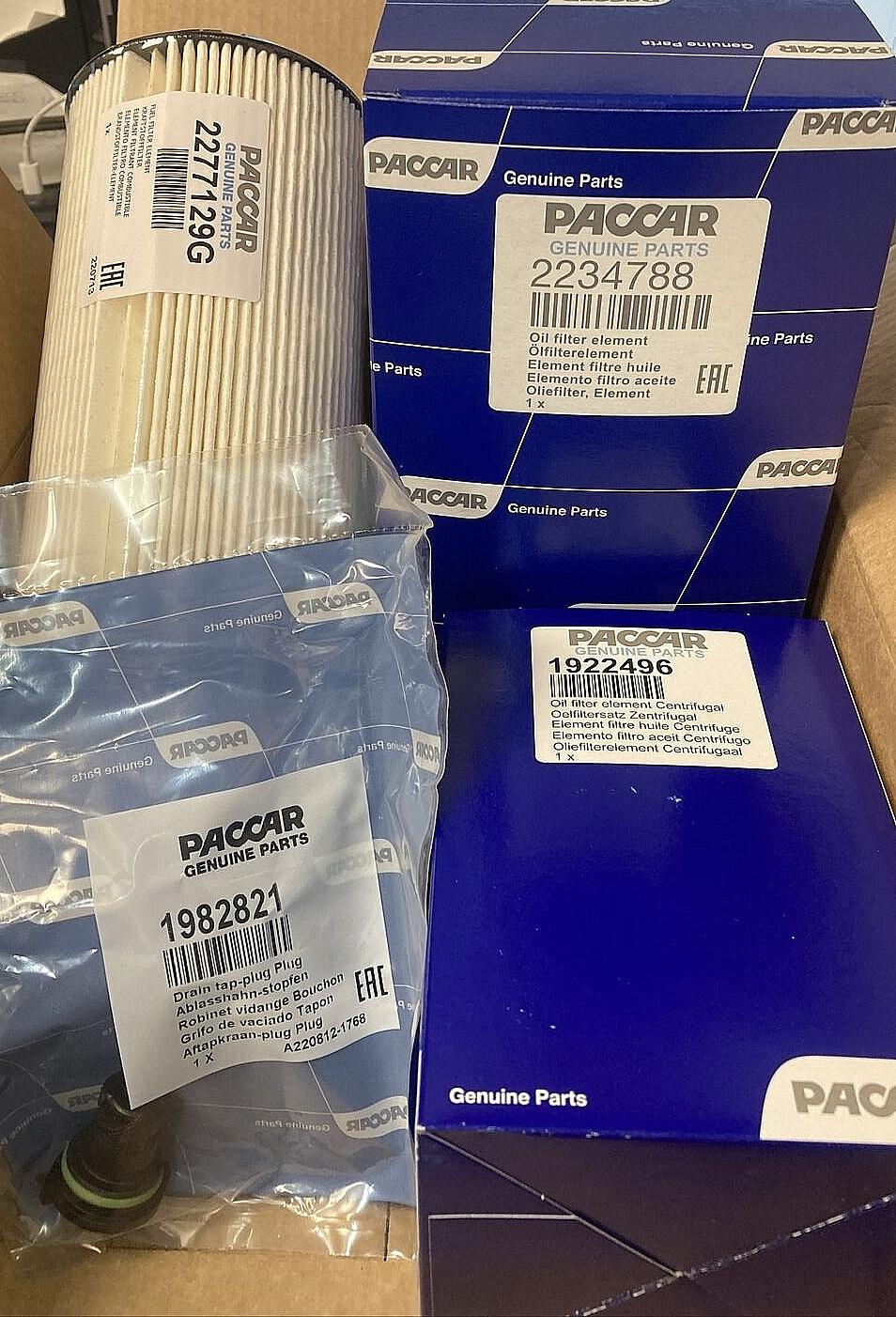 NEW GENUINE MX-13 EPA 17  ENGINE OIL , FUEL , ELEMENT & PLUG FILTER SERVICE KIT