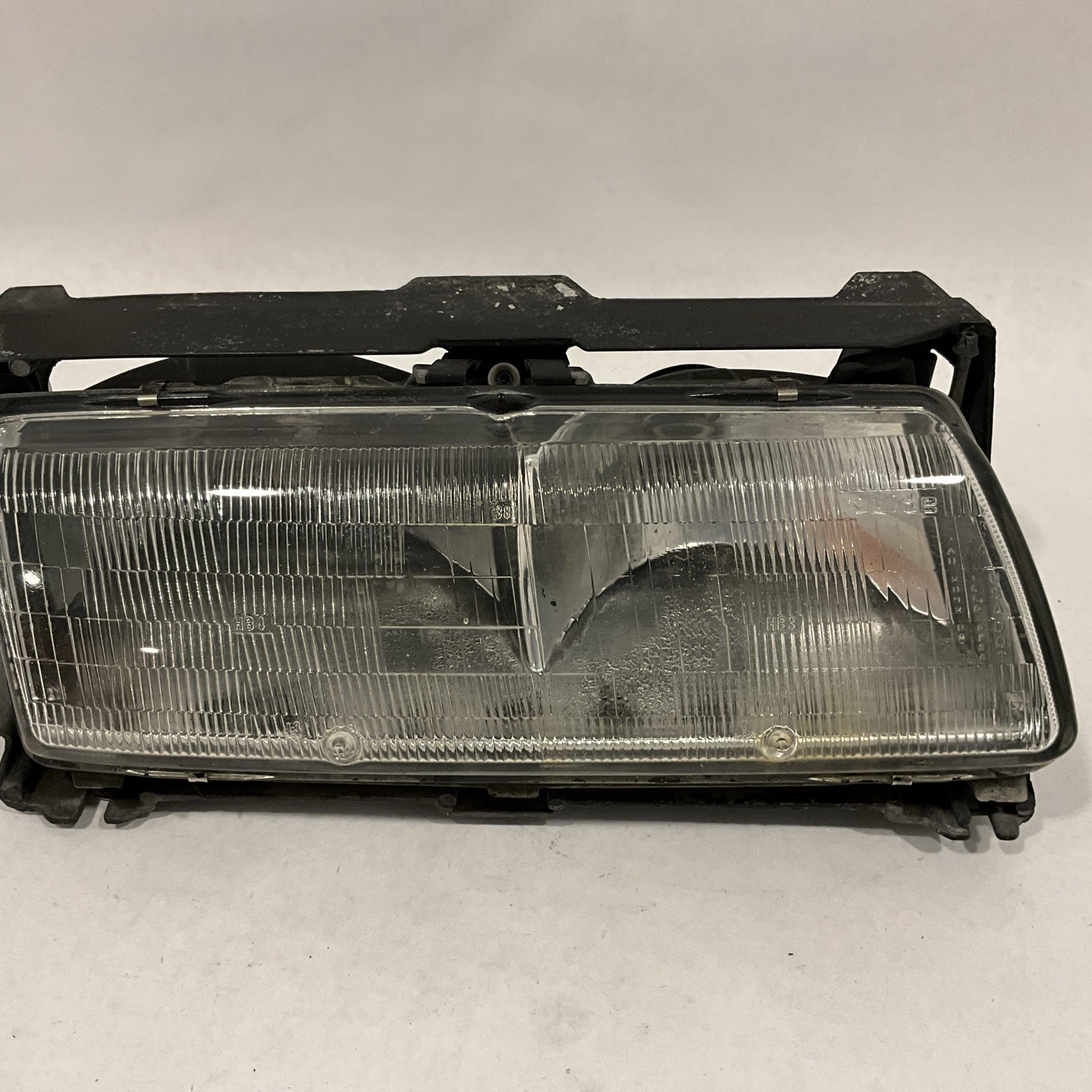 1990-1996 PONTIAC GRAND PRIX FRONT RIGHT PASSENGER SIDE HEADLIGHT OEM TESTED