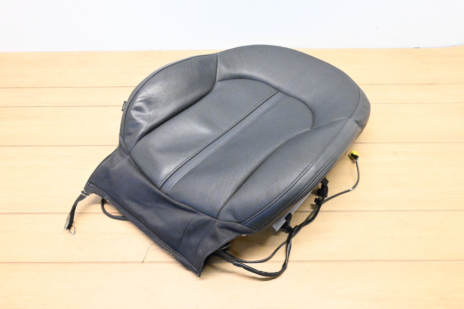 12-18 AUDI S6 S7 RS7 Front Left or Right Top Seat Cushion Cover Leather OEM