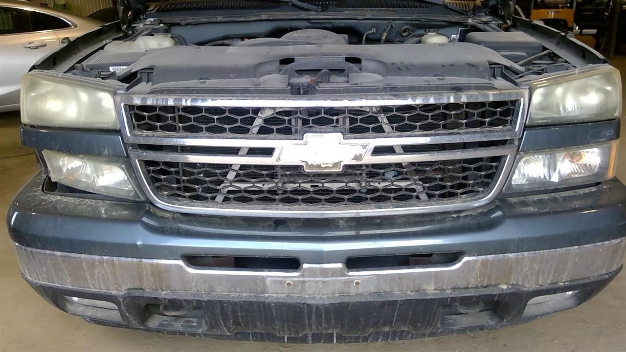 Grille Classic Style Creased Door Skin Fits 05-07 SILVERADO 2500 PICKUP 992926