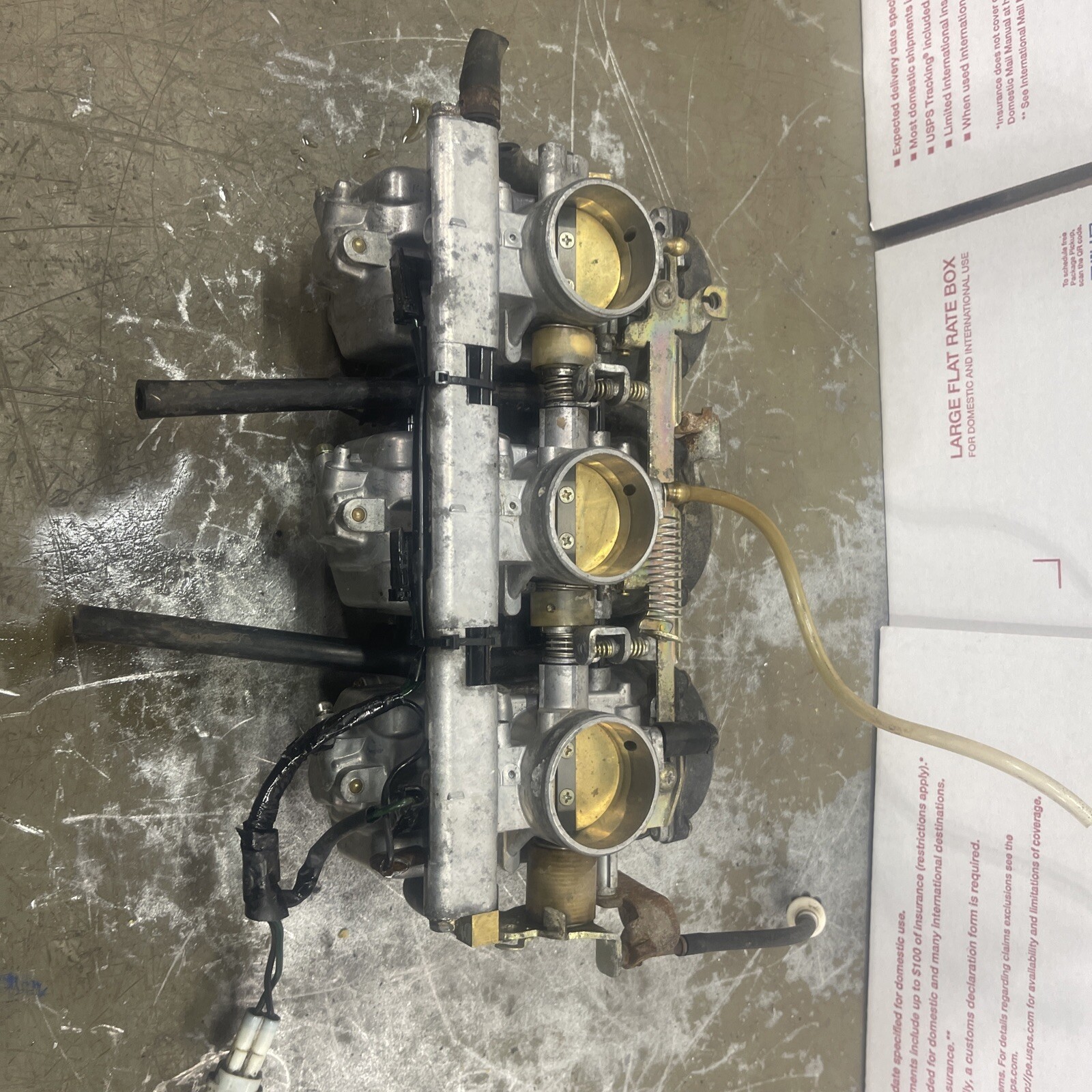09 10 11 YAMAHA VECTOR CARBS CARB CARBURETOR 8GM-14900-00-00   24348