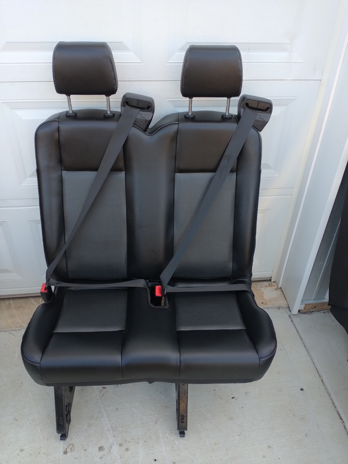 2015-2025 NEW FORD TRANSIT VAN NEW BLACK VINYL DRIVERS SIDE ROW 4 31\