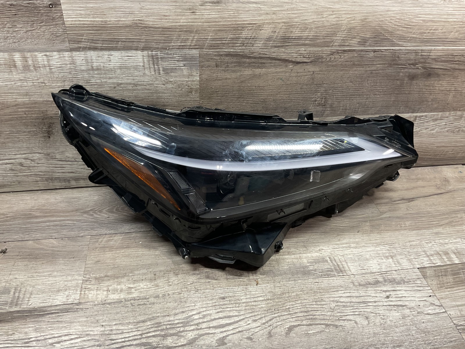 USED - 2022-2025 Lexus NX250 R Headlamp LED - OEM