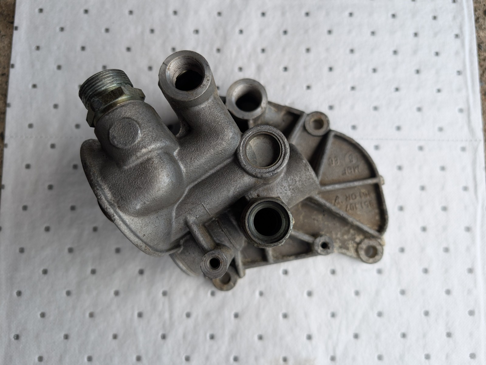 Porsche 944 Turbo 951 Oil Filter Housing External Cooler Console 95110705100 Porsche 944 Turbo 951 Oil Filter Housing External Cooler Console 95110705100