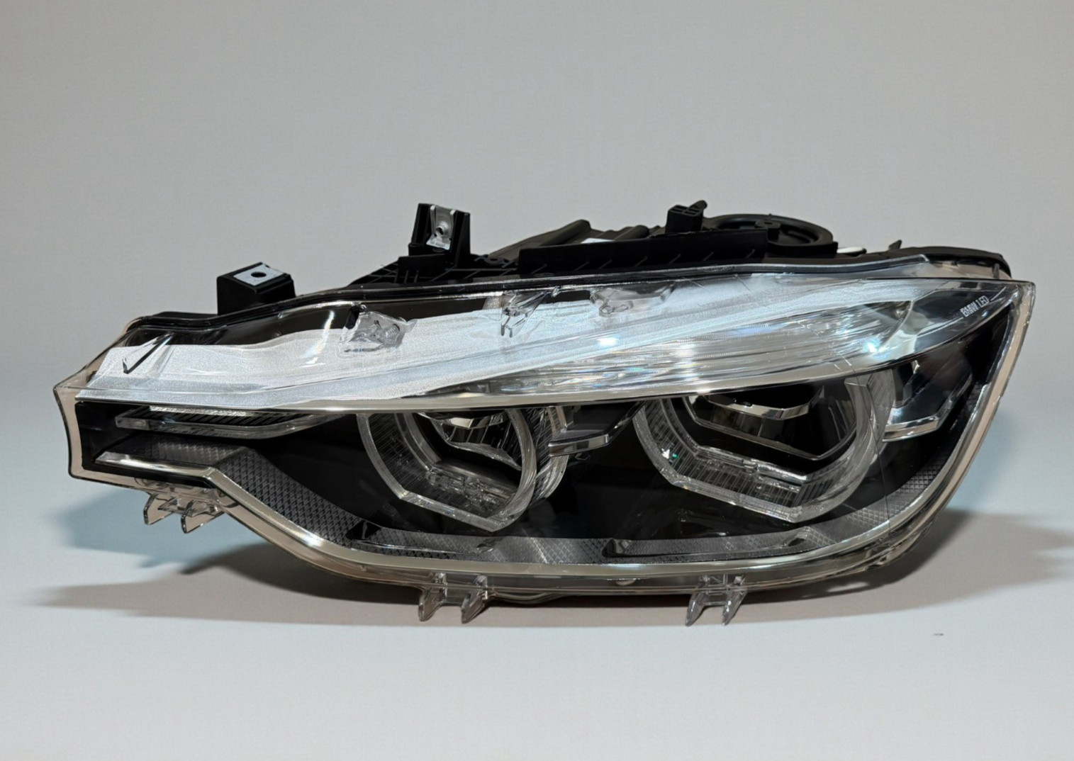 MINT 2016-2019 BMW 320i 330i F30 Non-Adaptive LED Headlight Left Driver OEM