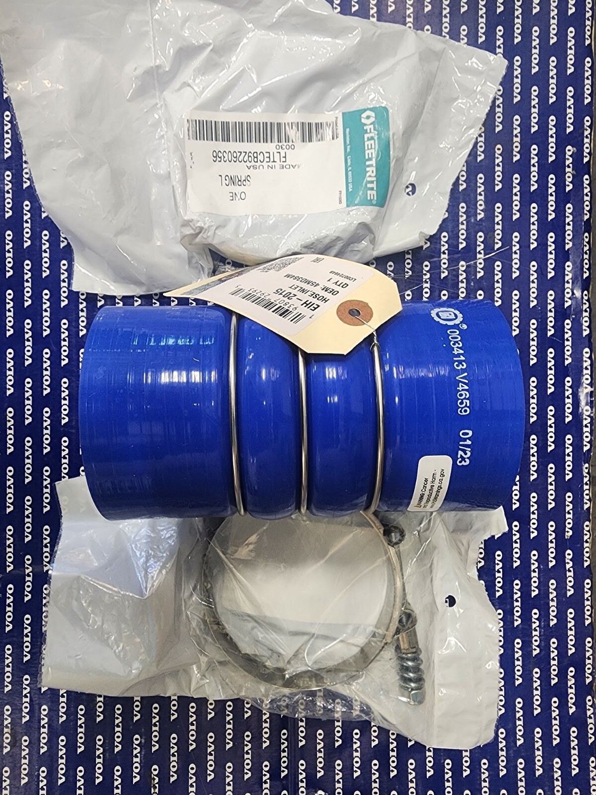 Genuine PAI Volvo D13 CHARGE AIR HOSE 20550690 blue and clamps 85137462 2ea. Genuine PAI Volvo D13 CHARGE AIR HOSE 20550690 blue and clamps 85137462 2ea.
