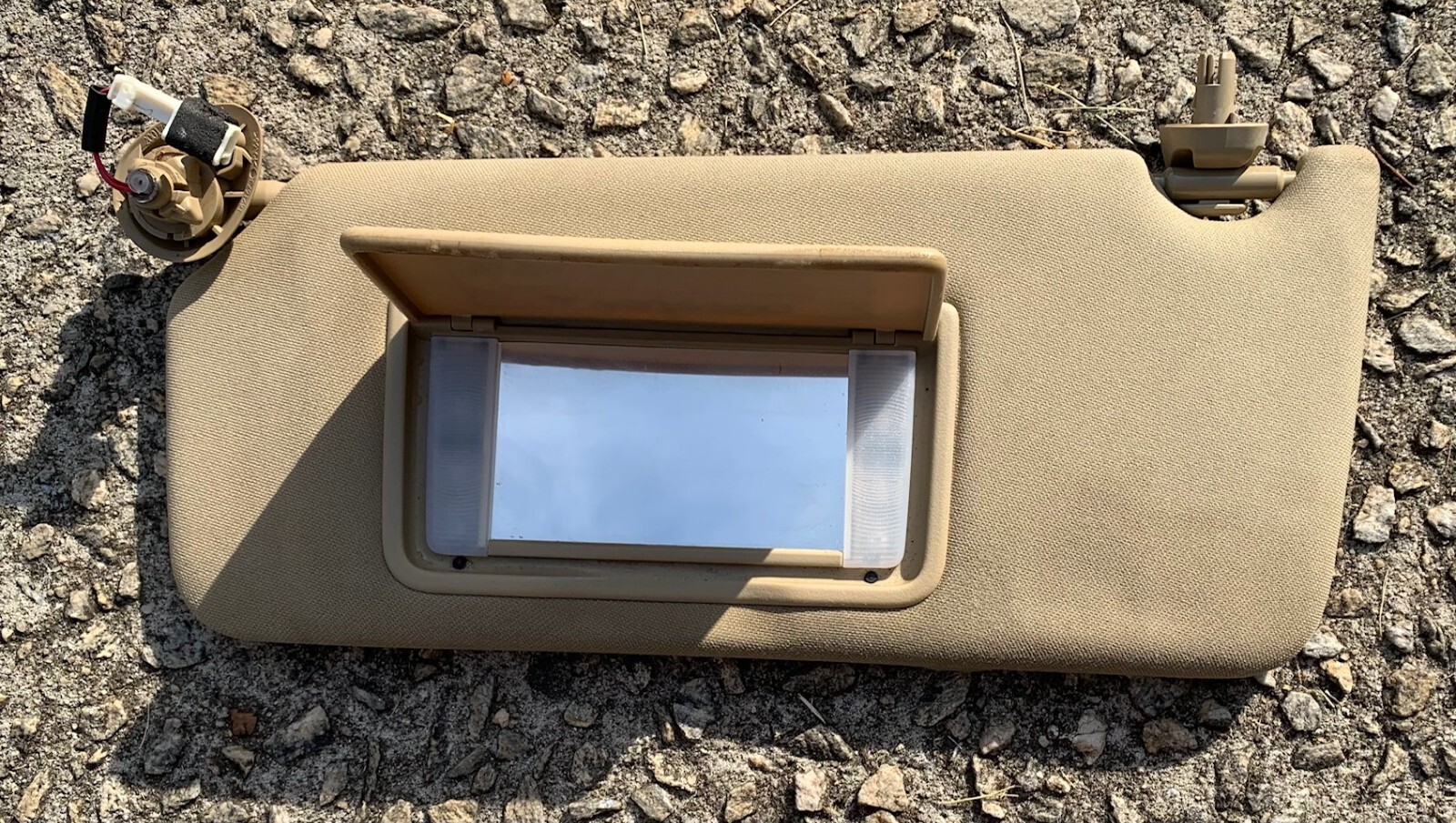 Honda Accord Driver Side Sun Visor LH Lighted Beige/ Tan Sunvisor OEM 08-12