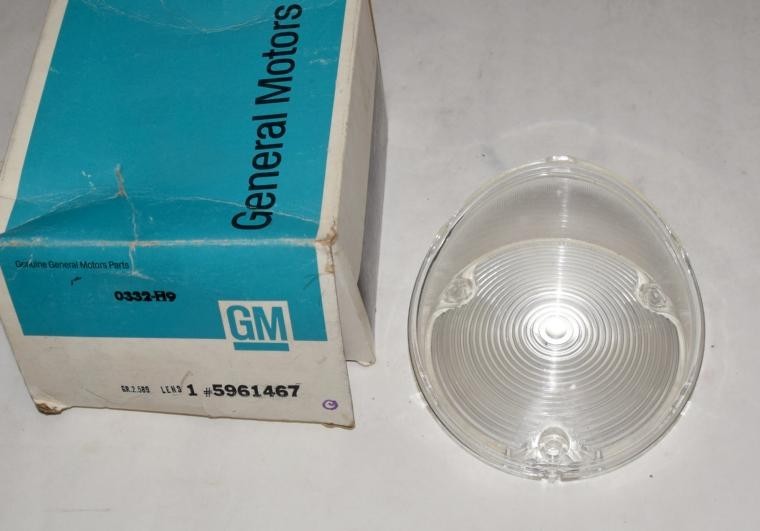 NOS 1969 CHEVROLET CAMARO SS Z/28 NON RS PARKING & TURN SIGNAL LAMP LENS 5961467