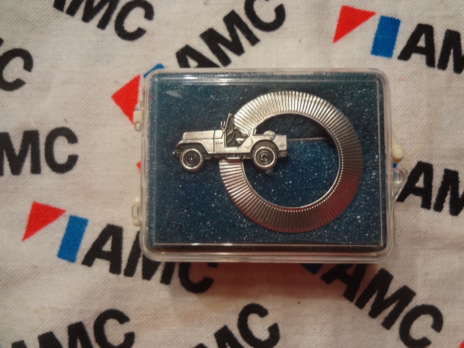 NOS ORIGINAL AMC  JEEP  AMERICAN MOTORS CJ5 CJ7 DEALERSHIP BROACH RARE FIND .