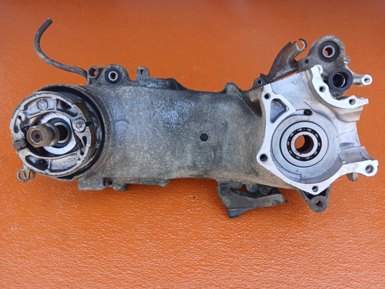 2001 03 Honda Dio Af35 Zx AF34 Left engine Motor Crank Case Transmission OEM 2001 03 Honda Dio Af35 Zx AF34 Left engine Motor Crank Case Transmission OEM
