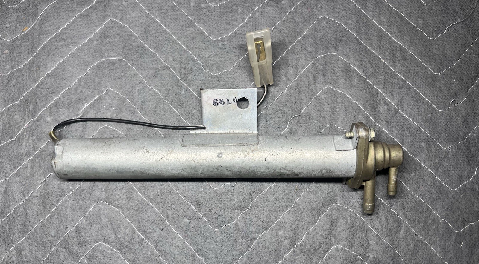 1965 66 67 68 OEM Cadillac Climate Control Vacuum Transducer 1965 66 67 68 OEM Cadillac Climate Control Vacuum Transducer