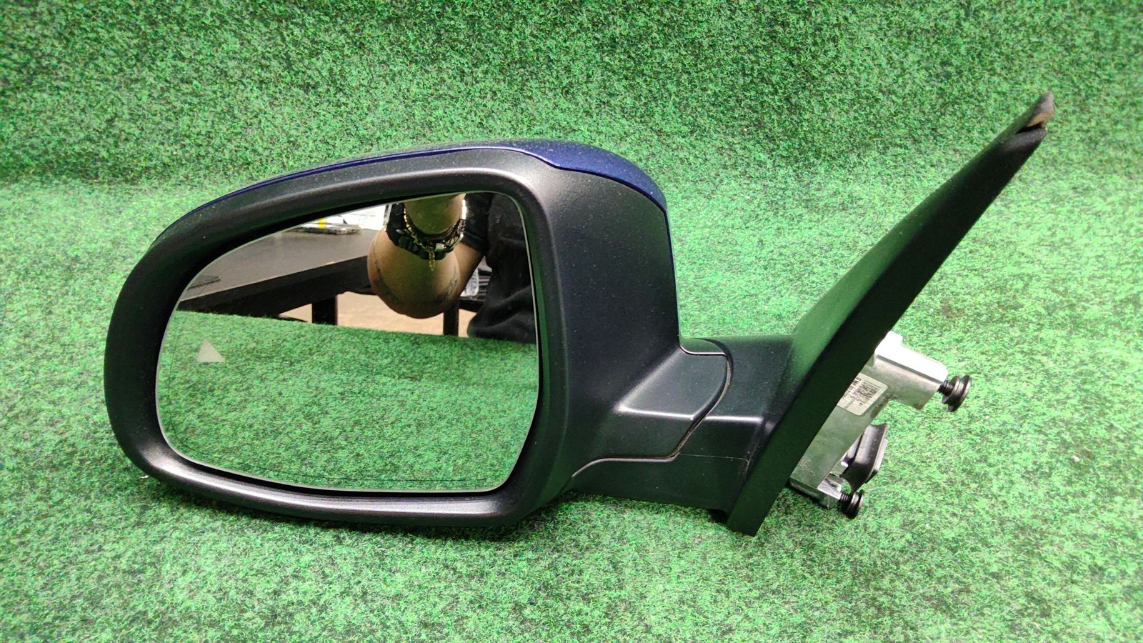 2018-2024 Bmw X3 Left Door Mirror Phytonic Blue C1m Oem 51168491673 51168496623 2018-2024 Bmw X3 Left Door Mirror Phytonic Blue C1m Oem 51168491673 51168496623