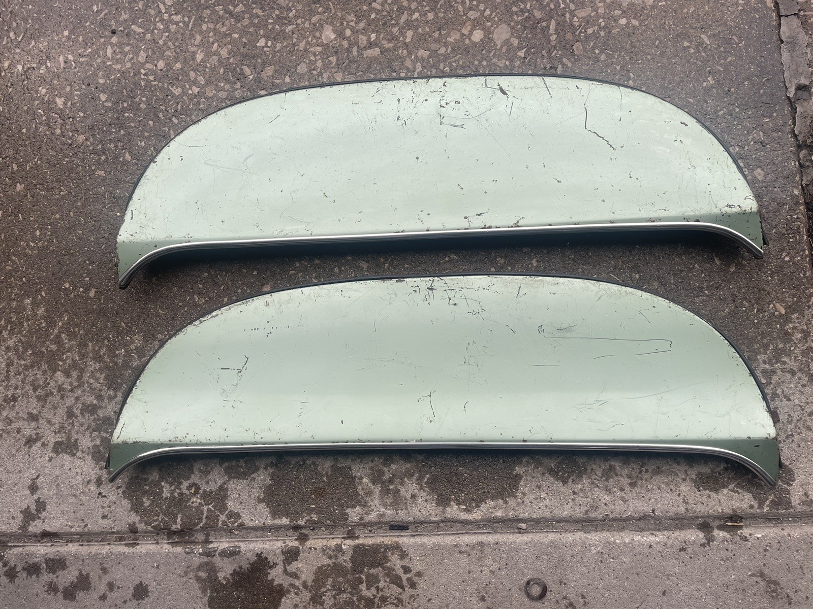 1969 & 70 Pontiac Bonneville, Catalina & Executive OEM REAR FENDER SKIRTS L & R 1969 & 70 Pontiac Bonneville, Catalina & Executive OEM REAR FENDER SKIRTS L & R