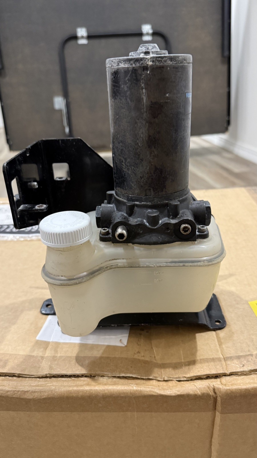 FRESHWATER Volvo Penta Trim Pump 3818340 SAE J-1171 DPH DPR 340-003890 Working