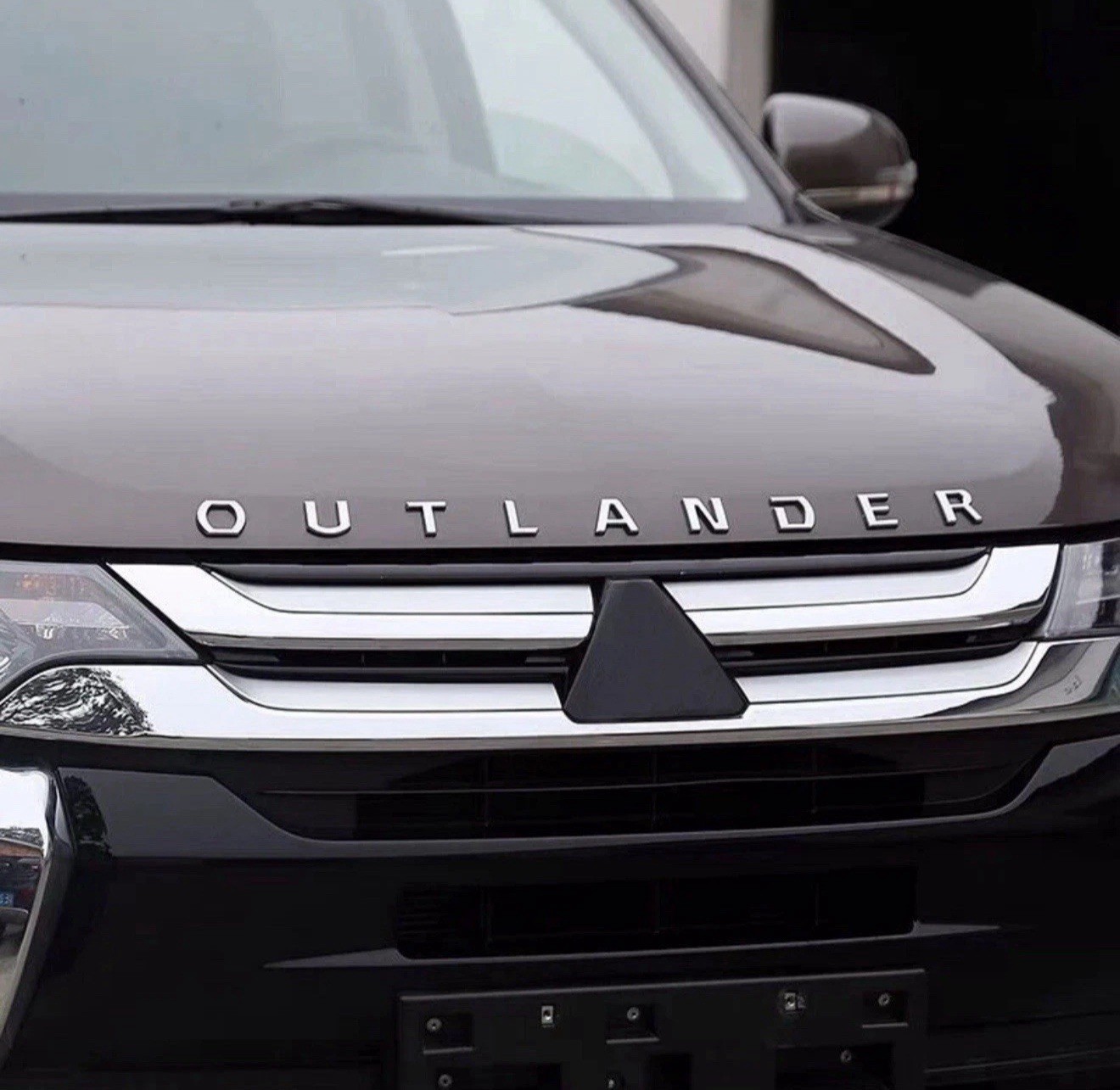 2022-2023 Genuine Mitsubishi Outlander Chrome Hood Emblems / Letters MZ553023EX 2022-2023 Genuine Mitsubishi Outlander Chrome Hood Emblems / Letters MZ553023EX