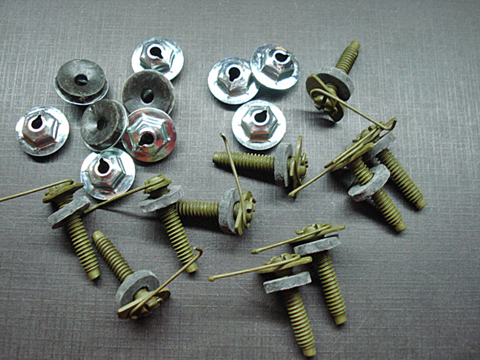 10 NORS fender door side moulding clips sealer nuts 1/2\