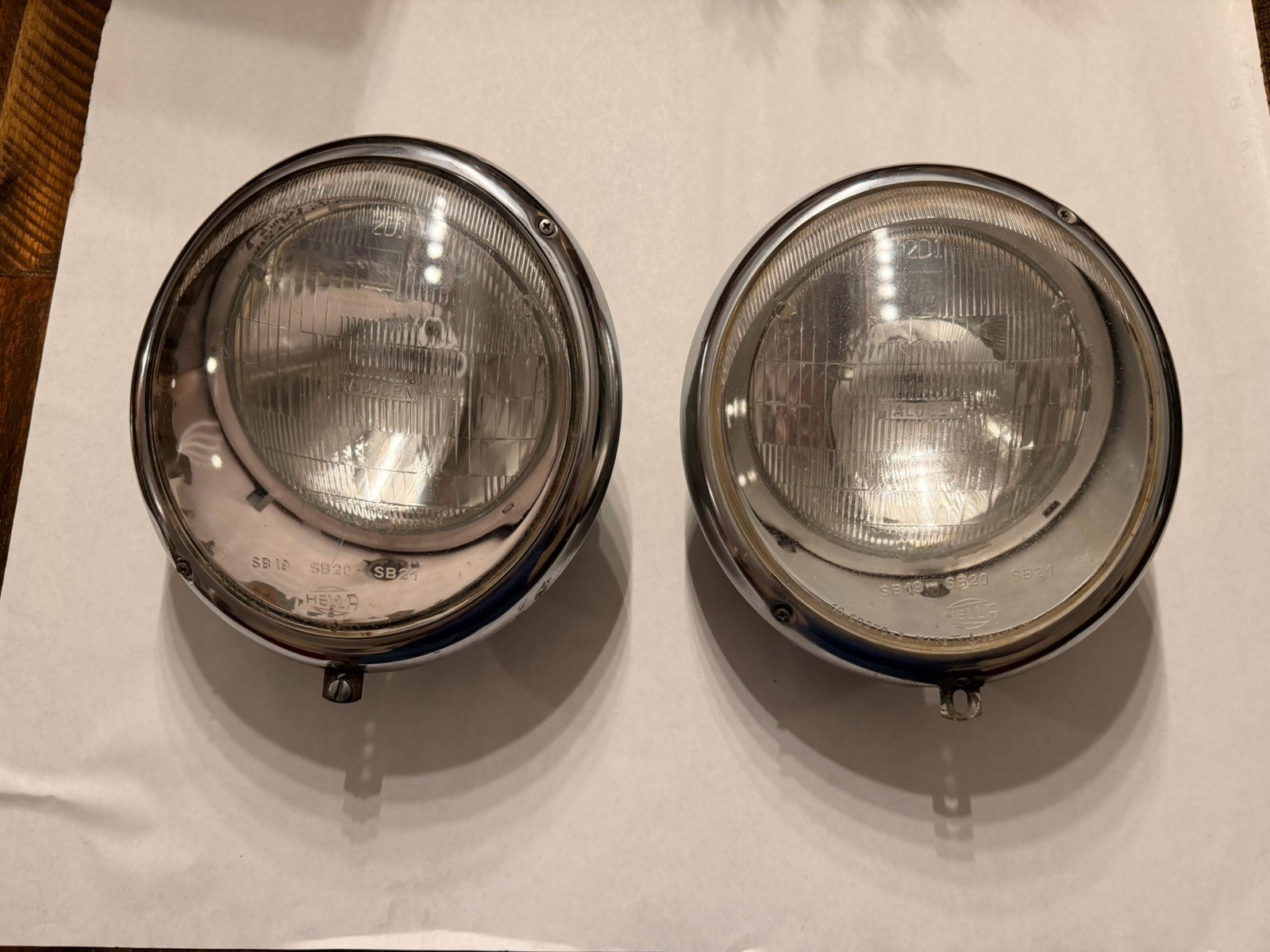 Hella VW 1946-67 Beetle/1950-67 Bus Headlight Assembly OEM Vintage Hella VW 1946-67 Beetle/1950-67 Bus Headlight Assembly OEM Vintage