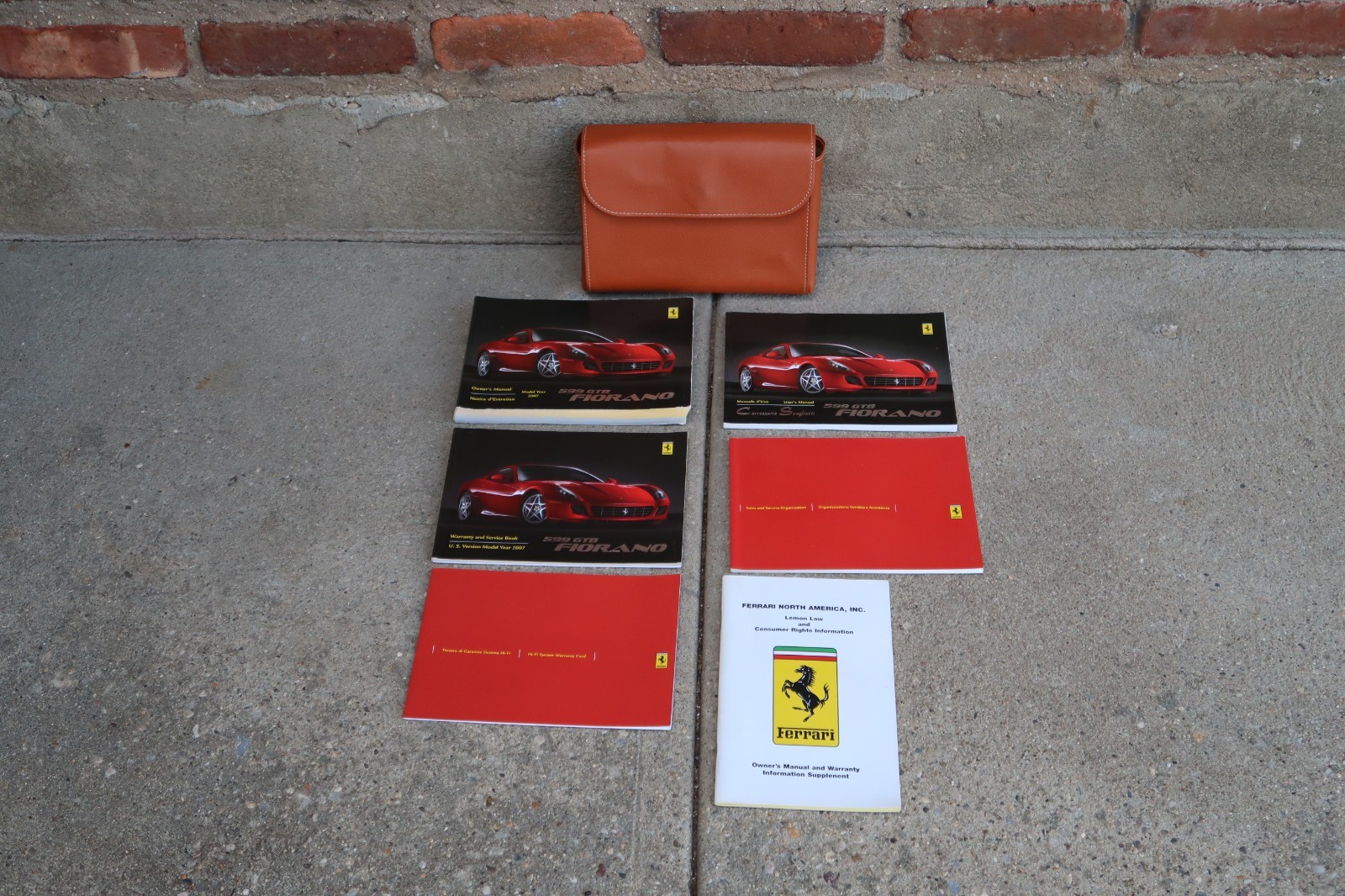 2007 FERRARI 599 GTB FIORANO OWNERS MANUAL SET WITH POUCH  IN GREAT SHAPE