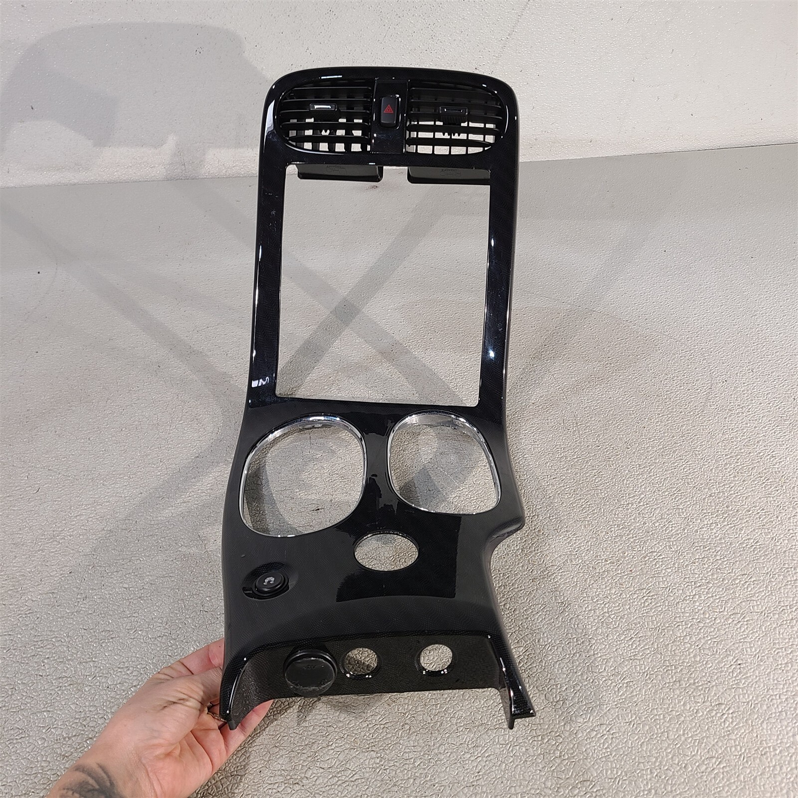 08-13 Corvette C6 Console Radio Shifter Bezel OEM Carbon Fiber Top Piece Aa7533 08-13 Corvette C6 Console Radio Shifter Bezel OEM Carbon Fiber Top Piece Aa7533