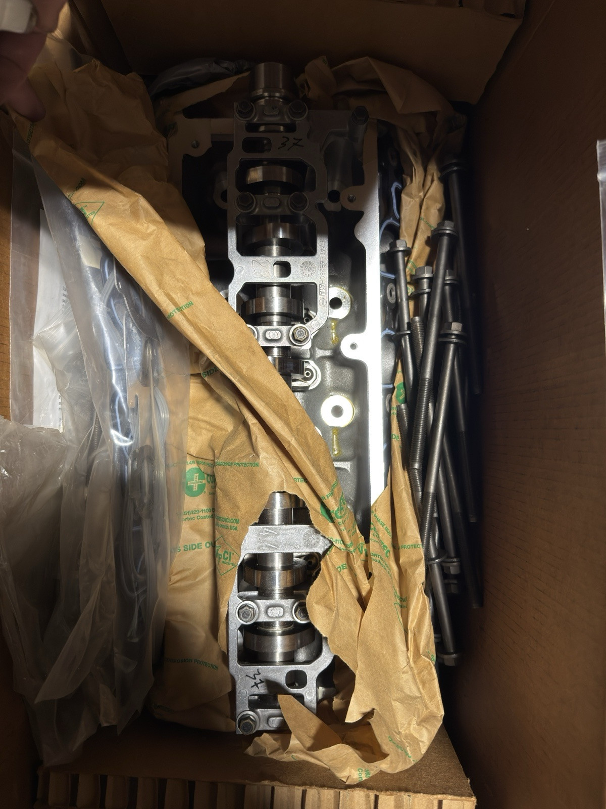 Genuine 96-98 Ford Mustang  Cylinder Head Kit Left 2W7Z-6049-JARM See Descr.