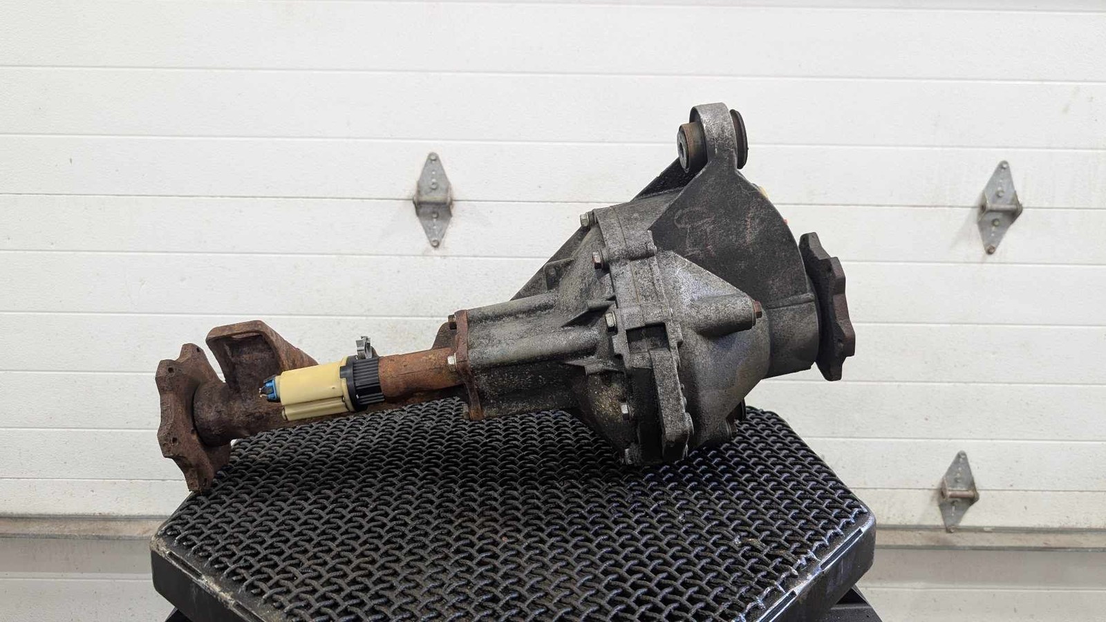99-10 Chevy Silverado 2500 4.10 Ratio Frt Axle Differential Carrier #63XN8 211K 99-10 Chevy Silverado 2500 4.10 Ratio Frt Axle Differential Carrier #63XN8 211K