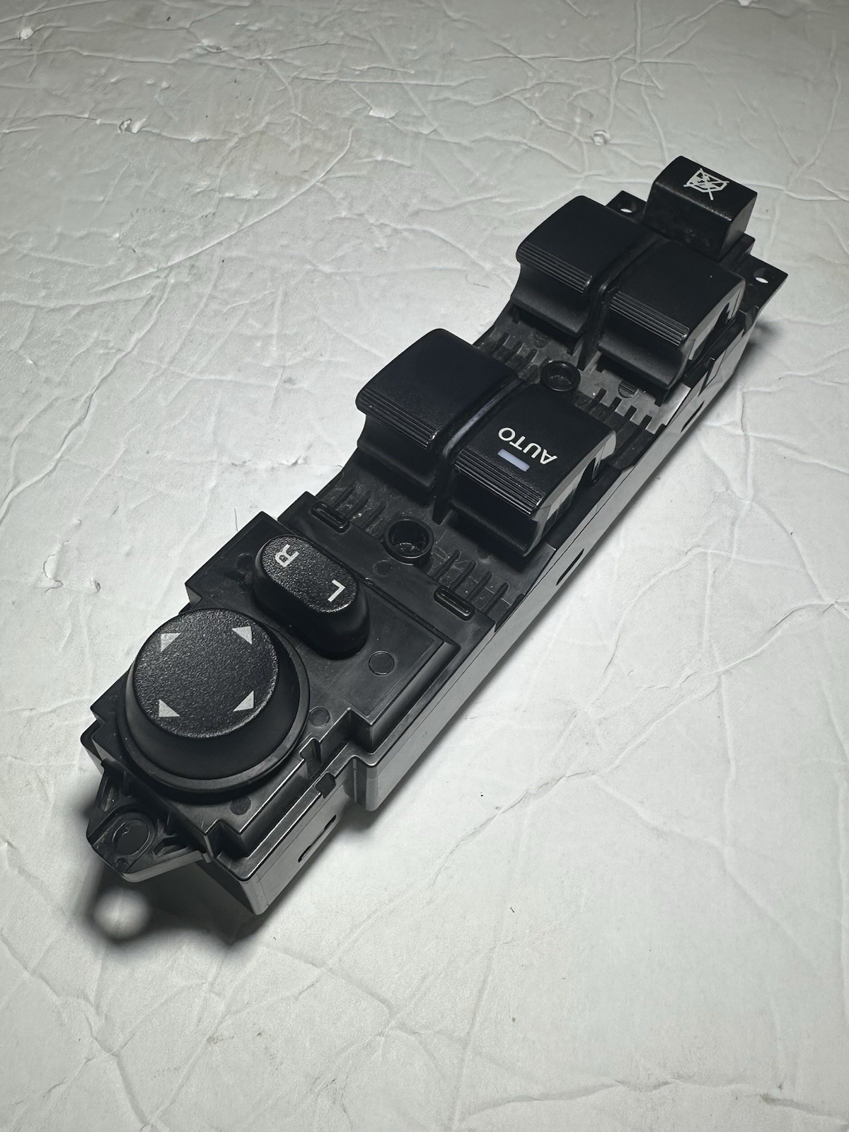 2010-2012 MAZDA 3 DRIVER SIDE POWER WINDOW MASTER SWITCH OEM