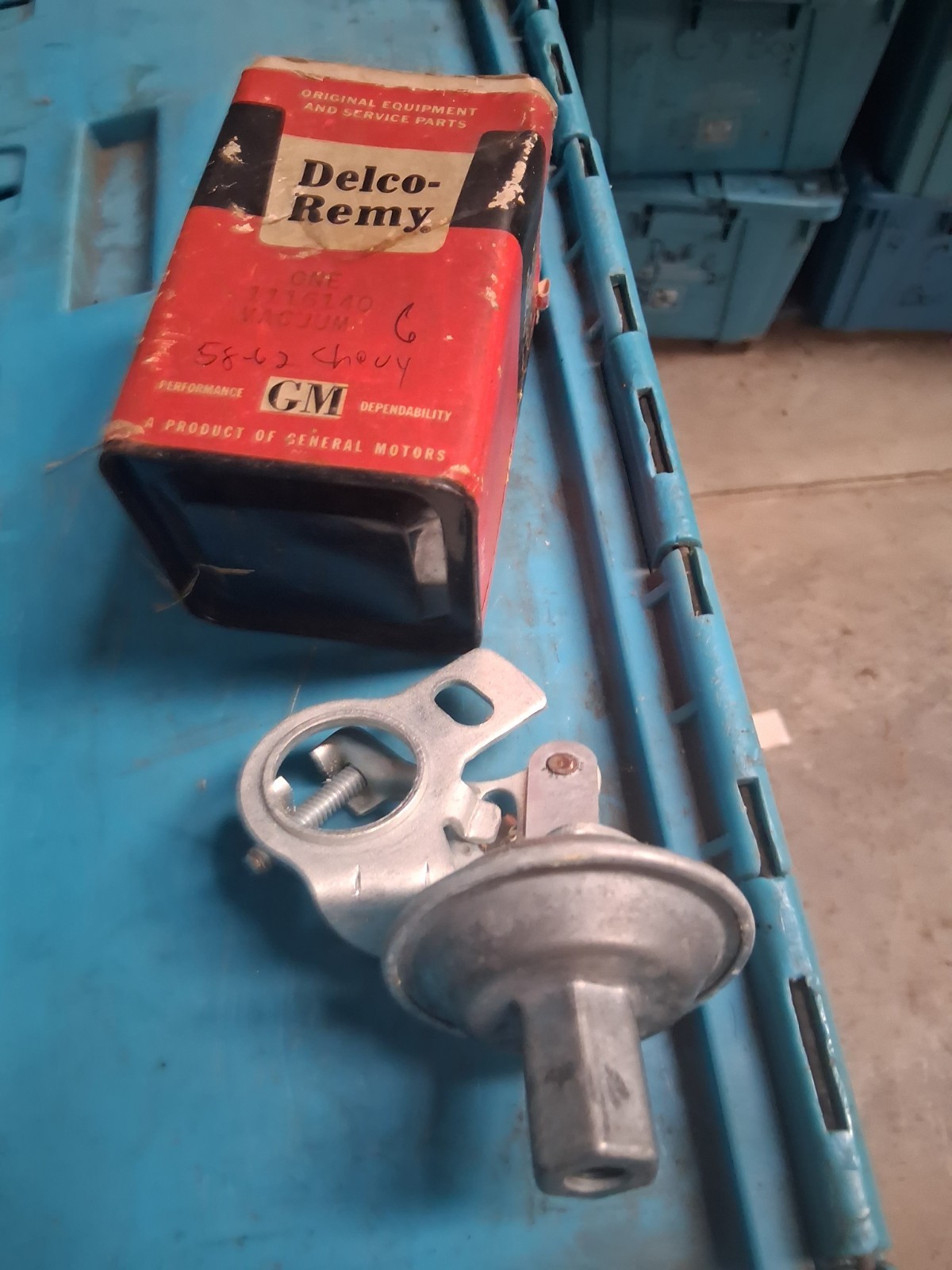 NOS 1959-1962 CHEVY 6 CYLINDER Distributor Vacuum Advance 1116140 D-1321 NOS 1959-1962 CHEVY 6 CYLINDER Distributor Vacuum Advance 1116140 D-1321