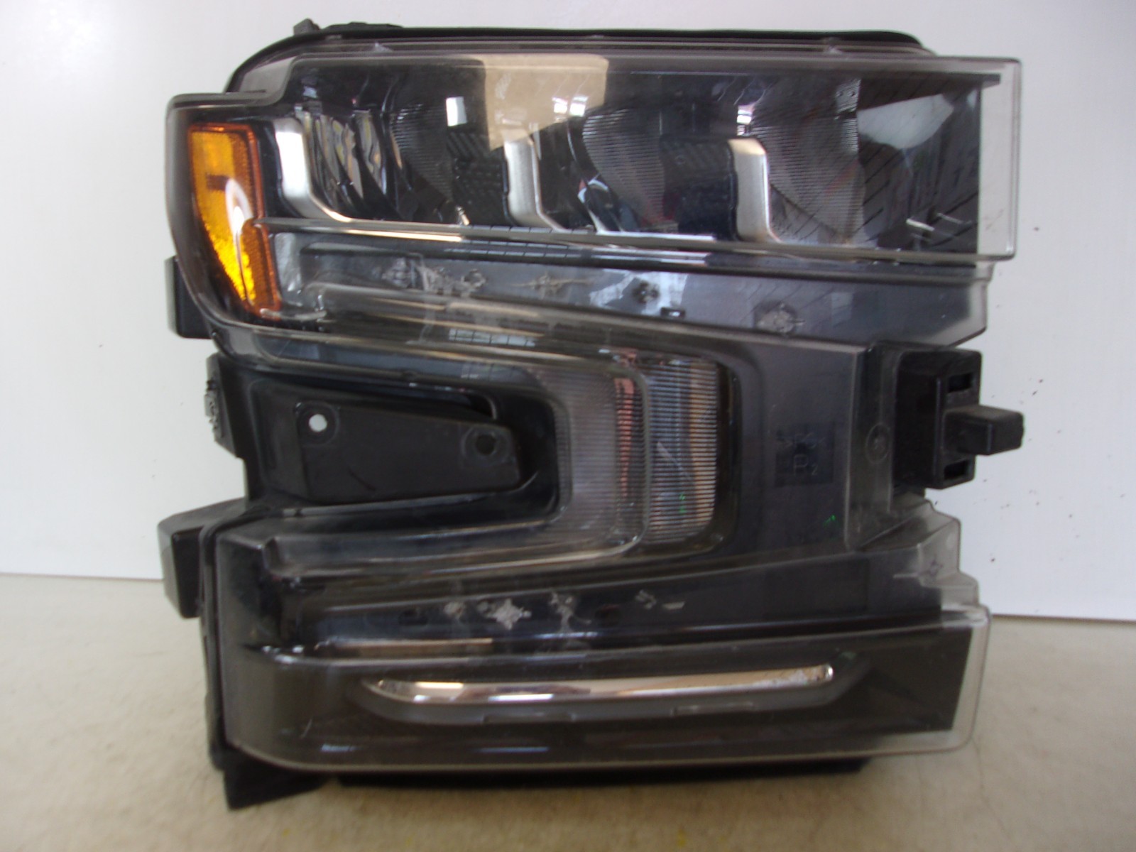 2019 - 2022 Chevrolet Silverado 1500 Passenger RH LED Headlight with HID OEM