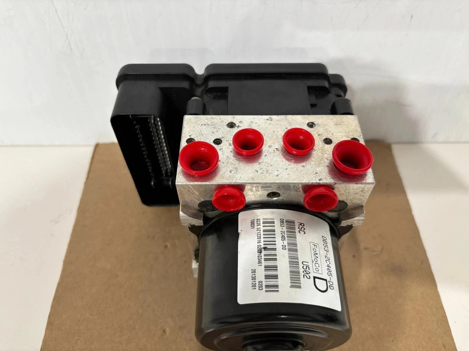 2013-2014 Ford Explorer ABS Anti-Lock Brake Pump Assembly W/O Adaptive Cruise