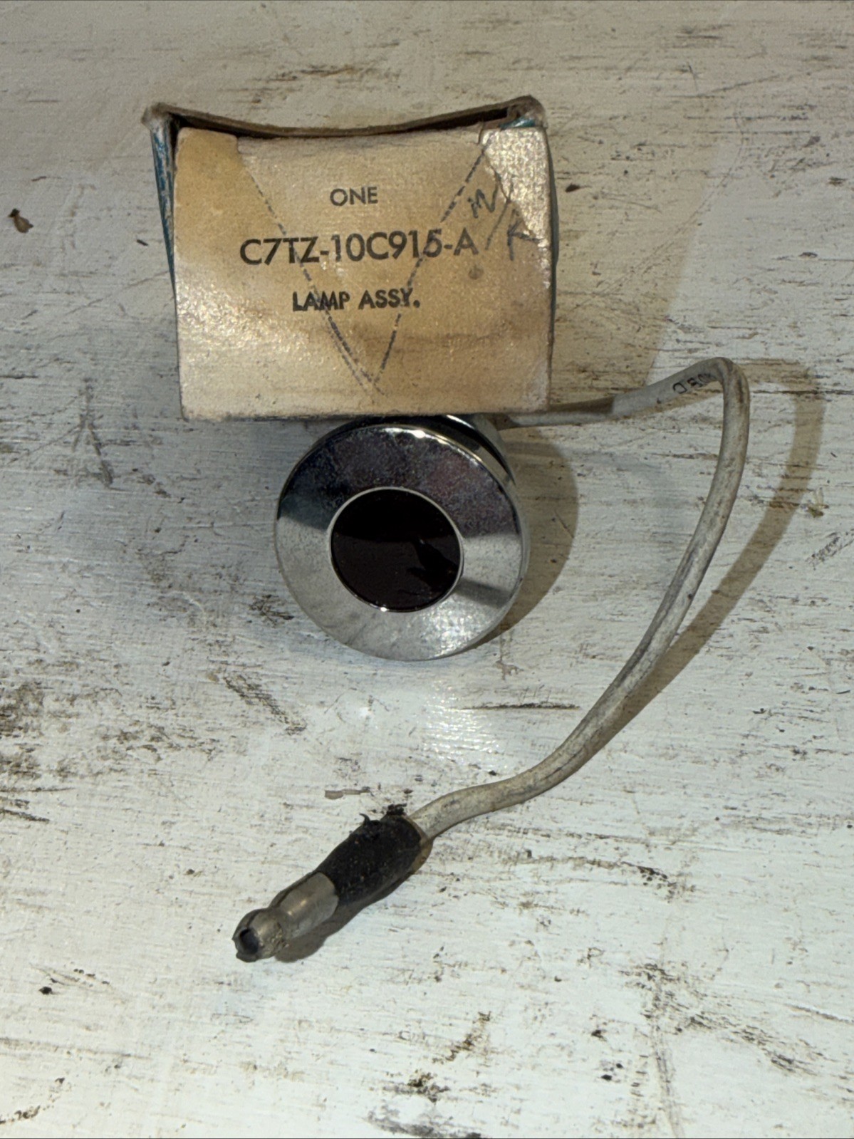 NOS OEM Ford Dash Light Indicator Light Assembly 1967-72 F-series Trucks Bronco