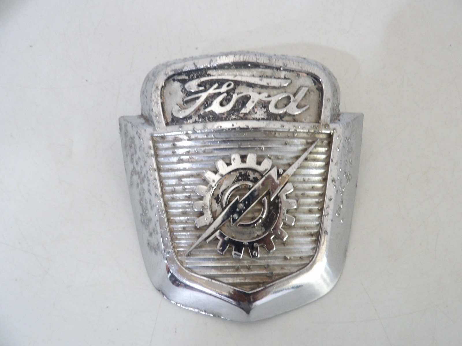 Vintage 1953 1954 1955 1956 FORD TRUCK HOOD EMBLEM  BAAA-16637-A