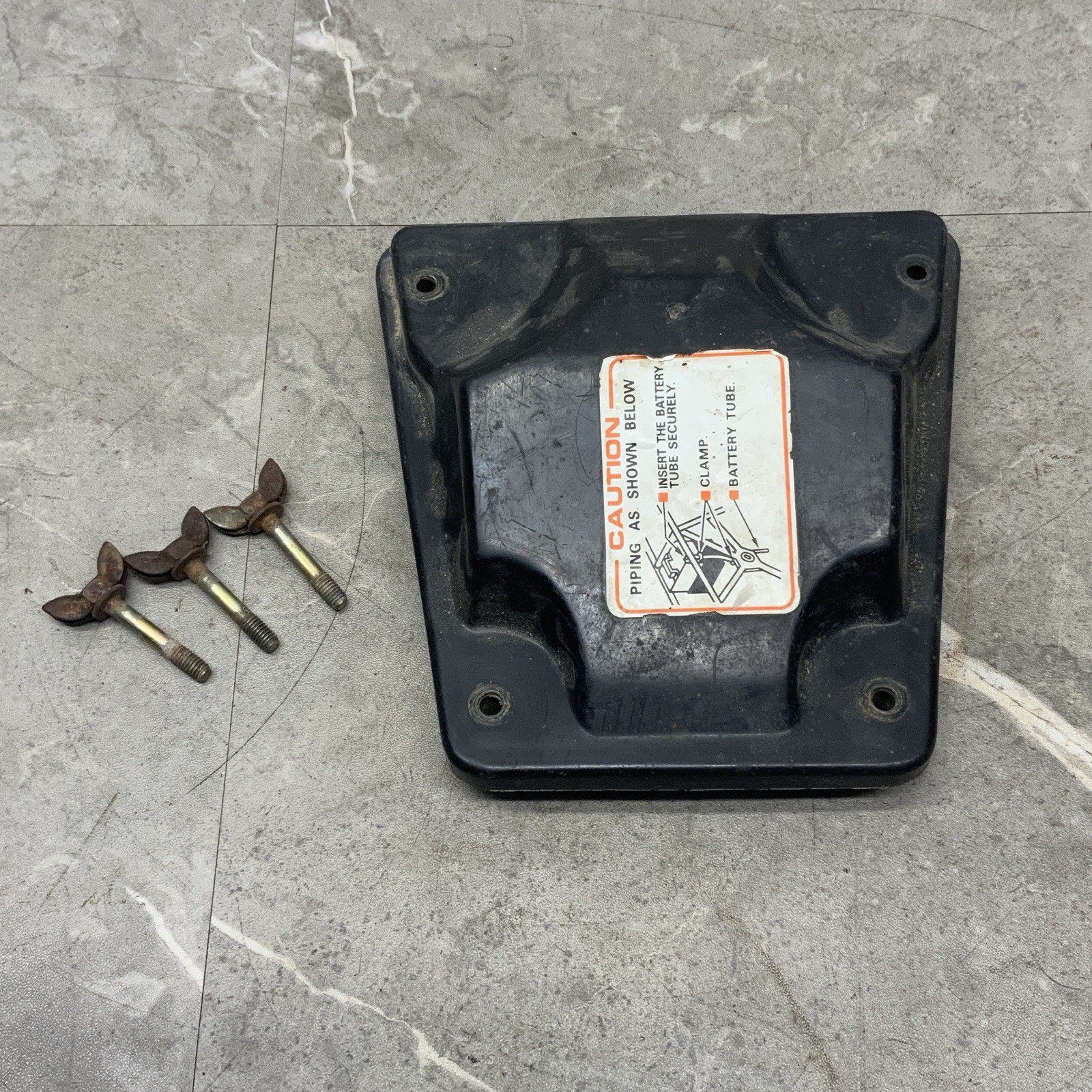 1983-1985 Honda ATC200E ATC200ES ATC200M TRX200 Airbox Lid OEM 17217-958-681