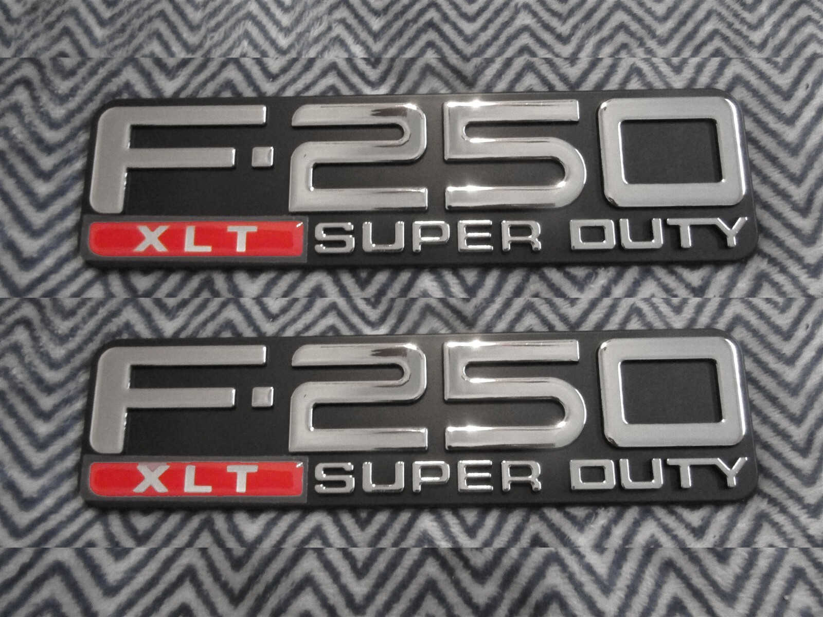 2PC Chrome Black Side Fender Emblem Nameplate Badge for 1999-2004 F250