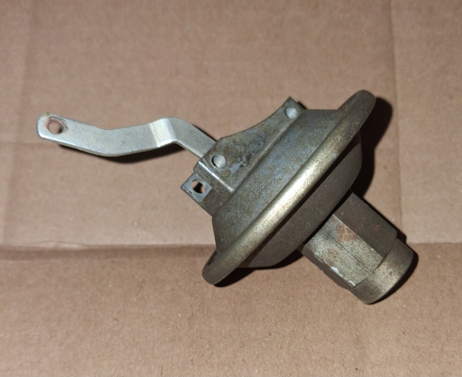 NOS Vintage Niehoff Ford Distributor Vacuum Advance Dual Port 12378 12370 V8