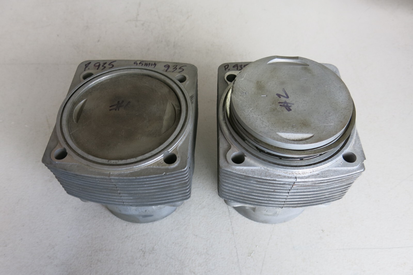 Porsche 935 Piston & Cylinder 95mm Mahle 95ZN1W4/2 Height Group 5 -Set of 2 (#2)