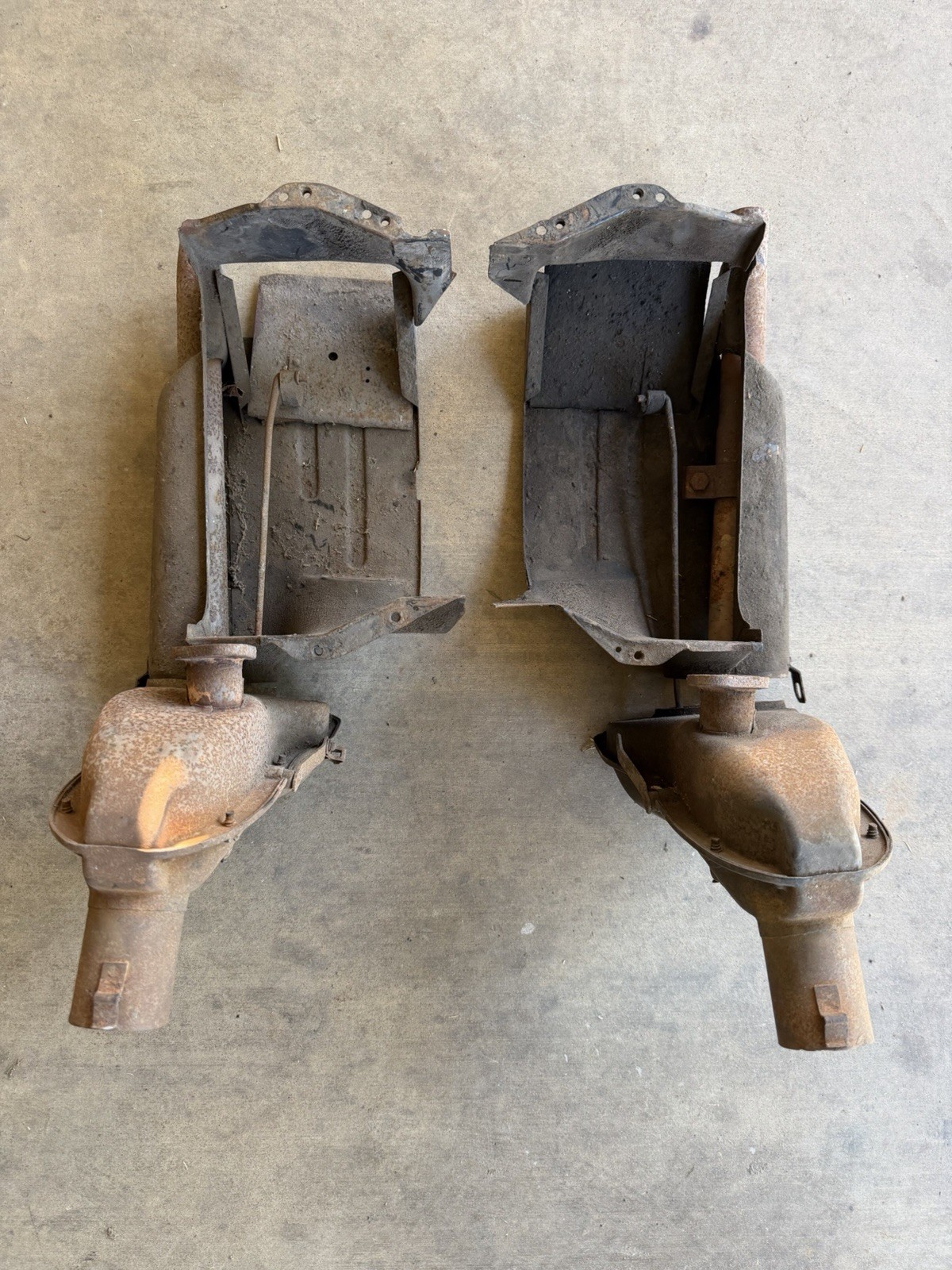VW Beetle 40HP Stale Air Heater Boxes Heat Exchangers Pair Original German VW Beetle 40HP Stale Air Heater Boxes Heat Exchangers Pair Original German