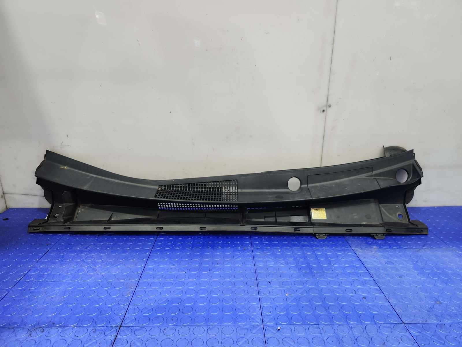 2016-2022 Toyota Prius OEM Cowl Panel Cover Grille Air Inlet 5570847300
