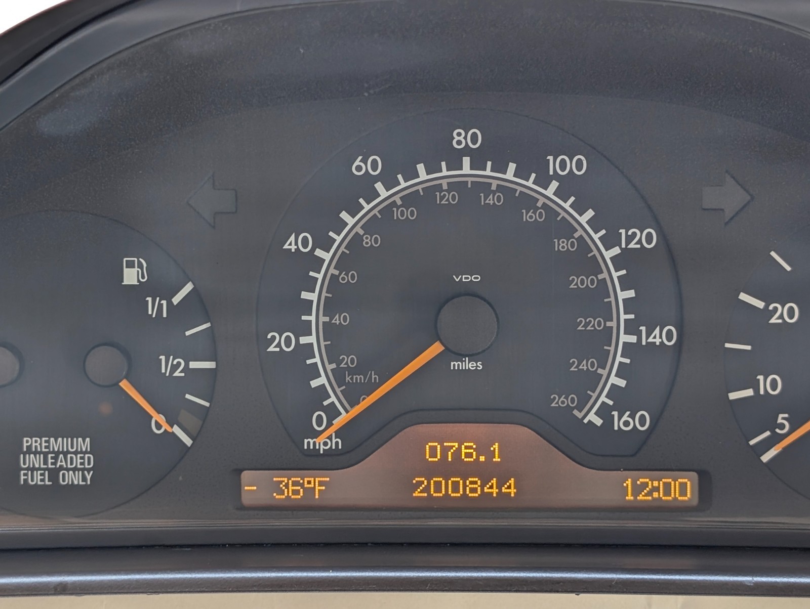 Mercedes W210 E-Class Speedometer 98-99 2105409447 PERFECT PIXELS