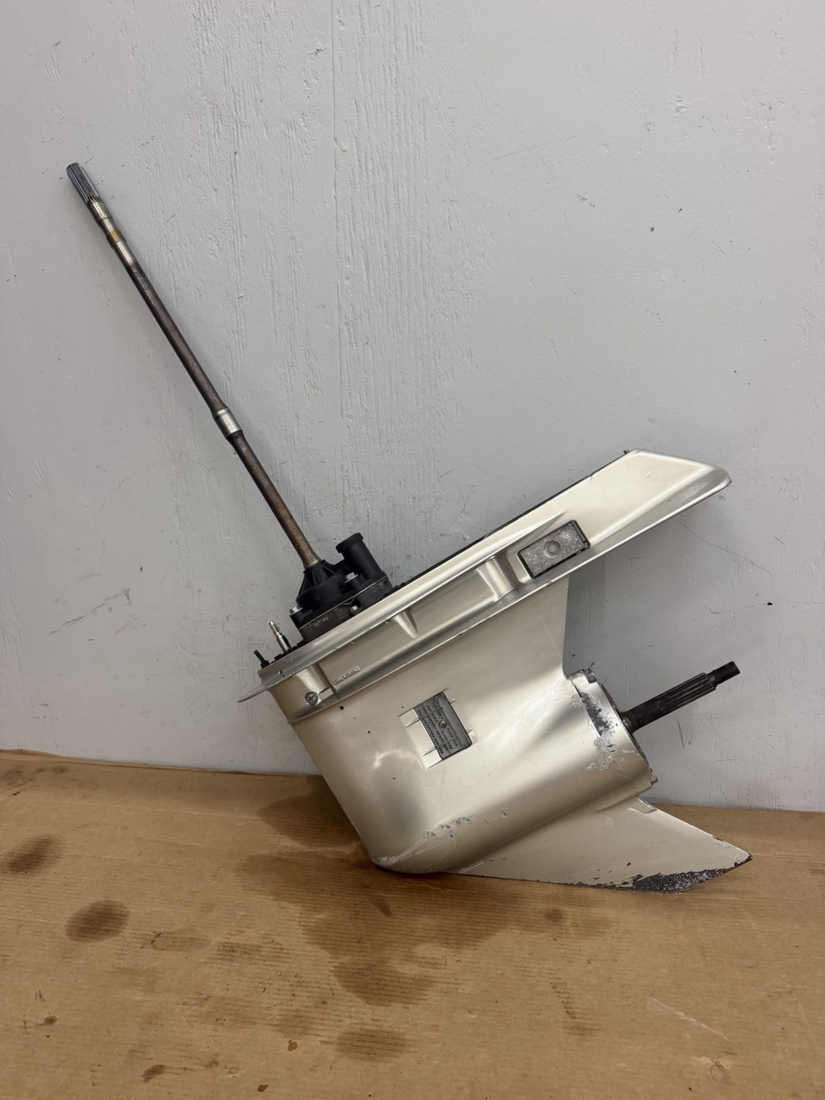 Honda BF200 BF225 Lower Unit Gearcase 25” Shaft RH Standard Rotation OEM 2006 Up Honda BF200 BF225 Lower Unit Gearcase 25” Shaft RH Standard Rotation OEM 2006 Up