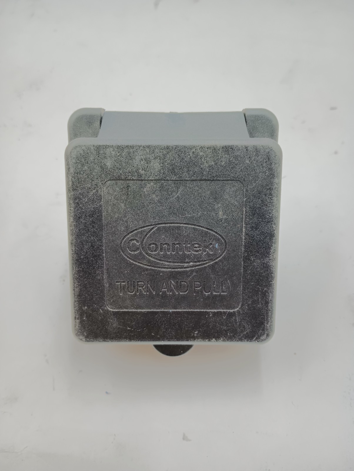 CONNTEK MARINE 3PH0 L5-30P TURN AND PULL SHORE POWER INLET USED 