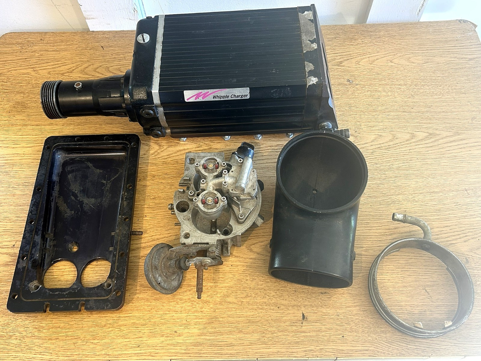 Whipple Charger Supercharger Chevy GMC 350 5.7L TBI SBC Twin Screw Throttle Body