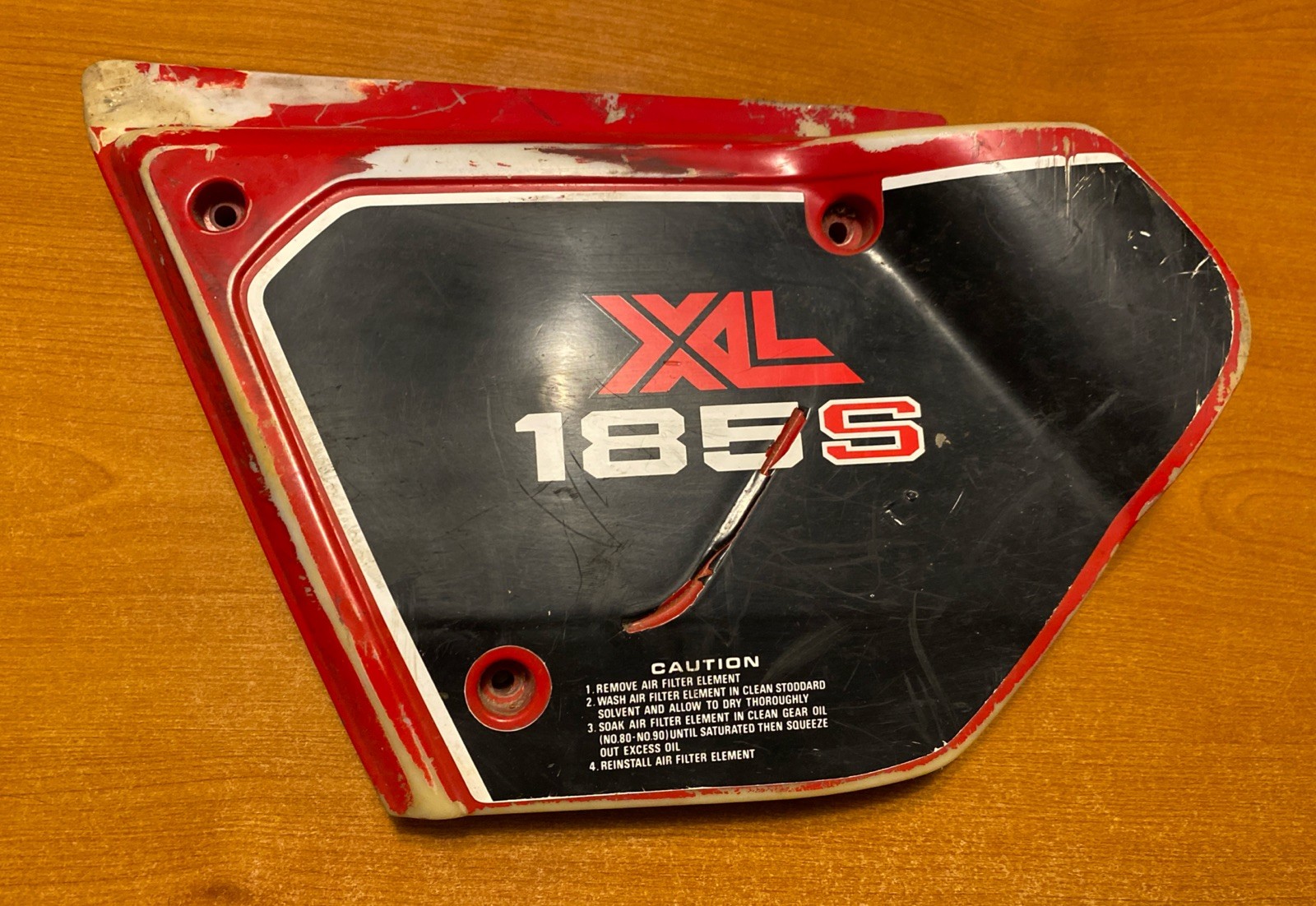 81 1981 Honda XL185S xl 185 s OEM Air Box Airbox Cover Left side panel Plastic 81 1981 Honda XL185S xl 185 s OEM Air Box Airbox Cover Left side panel Plastic