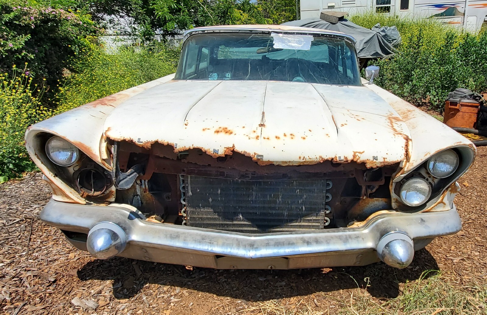 1960 Lincoln Premiere 4 Door Sedan - Parting Out (Read Description)