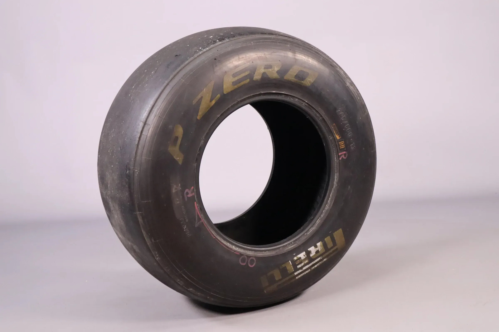 PIRELLI Formula 1 tire 245/660-13 decoration, used PIRELLI Formula 1 tire 245/660-13 decoration, used
