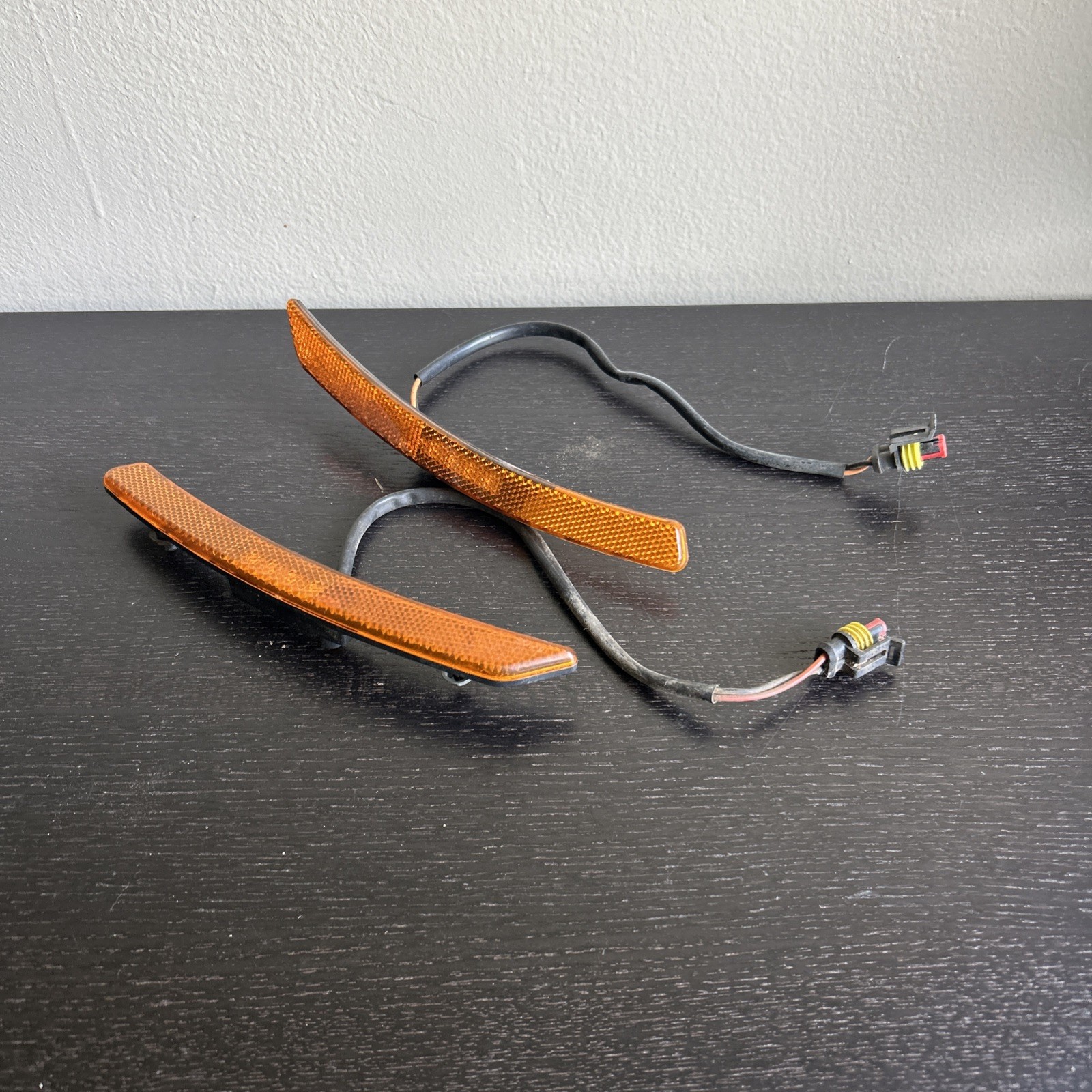 LOTUS ELISE S2 SIDE MARKER FRONT RIGHT  & LEFT OEM (see description & photos)