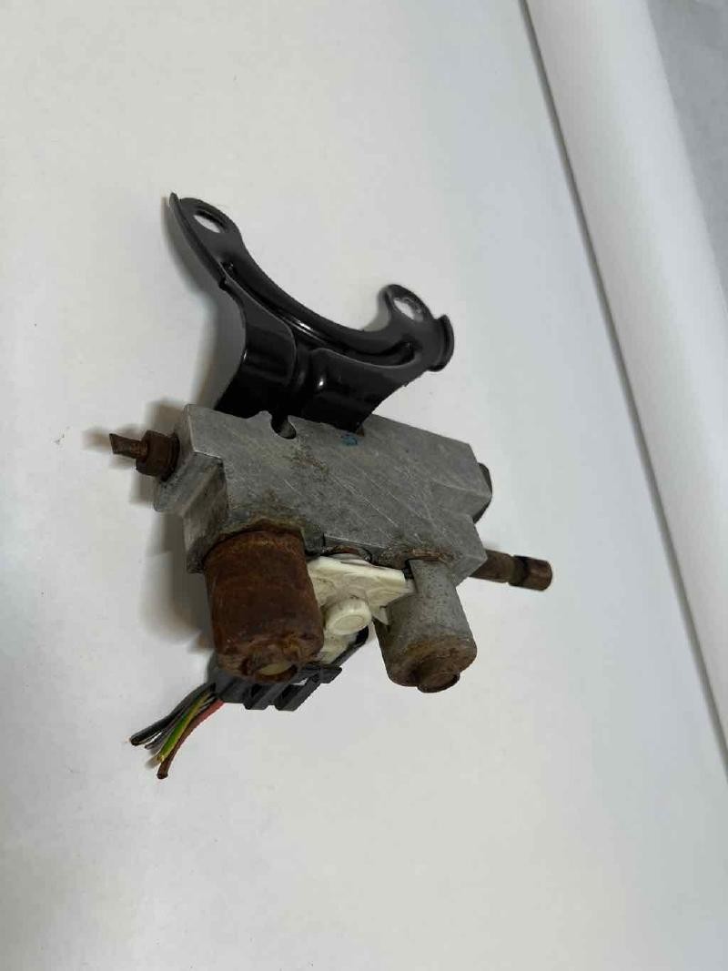 1997 2002 Ford F150 Anti-Lock Brake Assembly (2 Wheel ABS) oem 