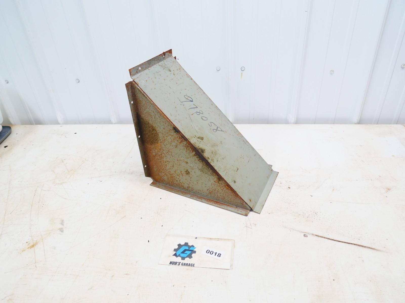 NOS63-71 Jeep Gladiator Kaiser Wagoneer Fuel Filler Cover Plate J200 J2000 J3000 NOS63-71 Jeep Gladiator Kaiser Wagoneer Fuel Filler Cover Plate J200 J2000 J3000