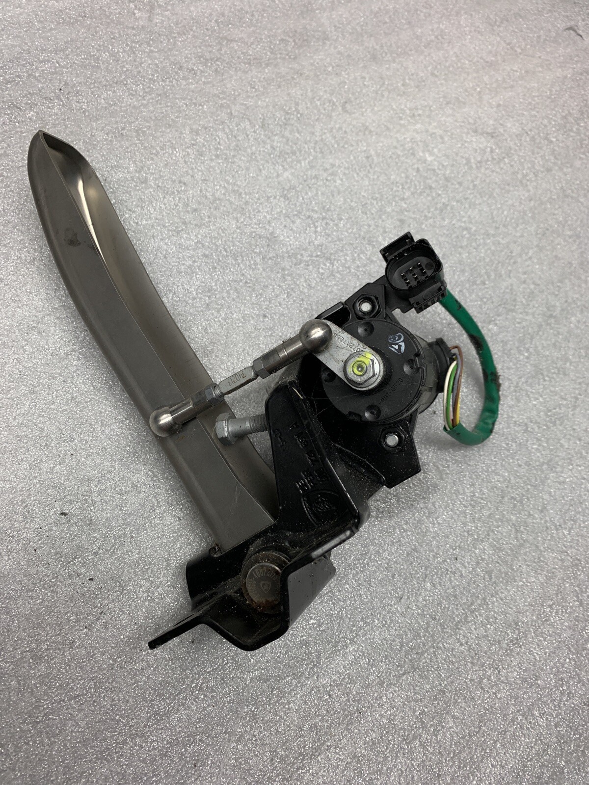 LAMBORGHINI MURCIELAGO LP640 ROADSTER GAS ACCELERATOR PEDAL POTENTIOMETER OEM LAMBORGHINI MURCIELAGO LP640 ROADSTER GAS ACCELERATOR PEDAL POTENTIOMETER OEM
